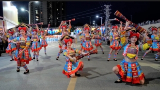 清远连南瑶族舞曲 篝火晚会 连州非遗活动巡游 烟花秀 油岭瑶寨 非遗体验古法手工豆腐 纯玩3天